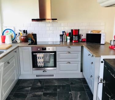 Mollosund Apartment | Nära Kvarnen-Mollösund
