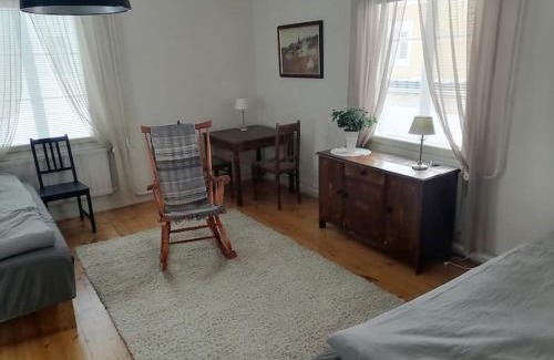 Tyrnava Apartment | Nätti Viihtyisä talo 1920 luvulta