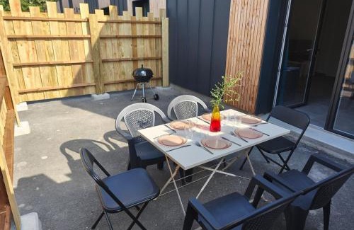 Les Epesses House | Néphélie - Logement D - Climatisé Terrasse Parking