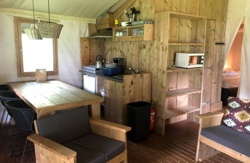 Ruinen Cabin | n/a