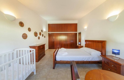 Ameijeira Apartment | N - Bedroom 4 in the Astonishing Bayview Guesthouse
