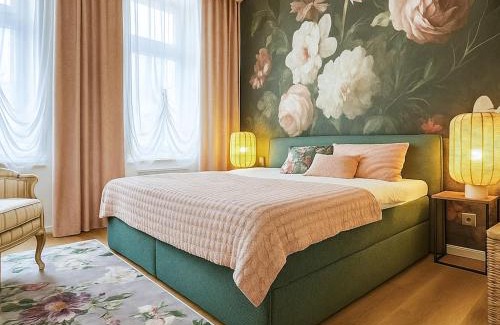 Schwerin Apartment | N&N Apartments - Stadt & Schlossblick mit eigenem Garten