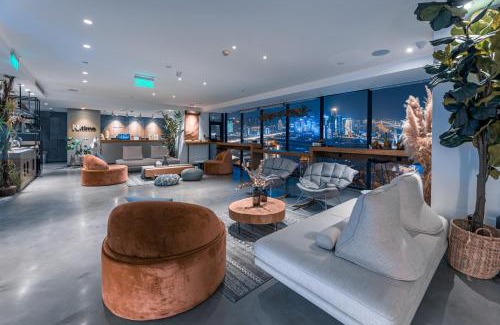 Yuzhong Hotel | N·time High Altitude River View Hotel