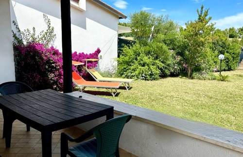 Villaggio Taunus Villa | N084 - Numana, villa with garden and pool