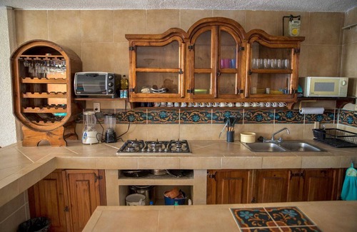 Las Playas Apartment | n3BR/2BA Condo With Pool & AC – Steps to the Beach