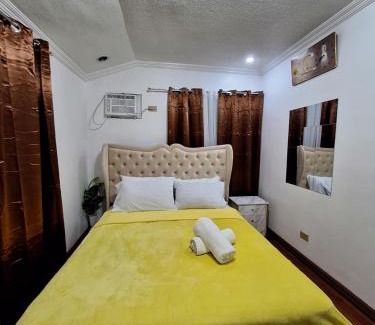 Poblacion District House | N6 Transient House Apartment Room near Abreeza Mall SPMC USEP SM Lanang