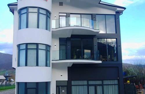 Bijelo Polje Bed & Breakfast | Naš Dom - MOTEL