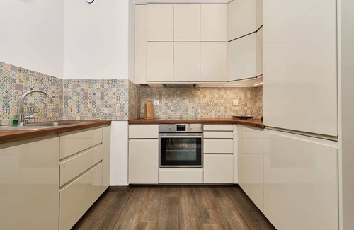 Srodmiescie Apartment | Na Szańcach 8E | Spacious Apartment | Balcony