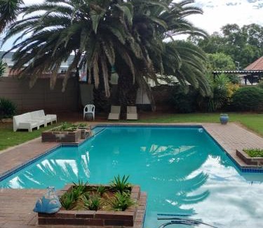 Greater Johannesburg Metropolitan Area Apartment | Nabeelah's Guesthouse