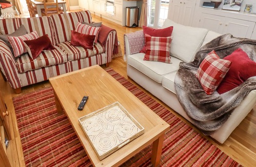 Salisbury Cottage | NADDER BARN, family friendly, luxury holiday cottage in Salisbury
