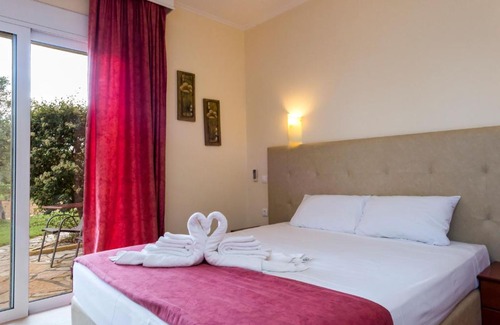 Nea Tirintha Apartment | Nafplion Bros Garden Home in Olive Grove Resort