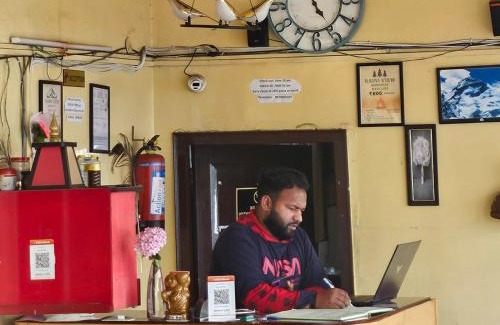Mallital Hotel | NAiNi VIEW RESORT