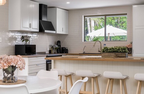 Burringbar House | Nala House is the perfect place to relax and unwind, surrounded by nature.
