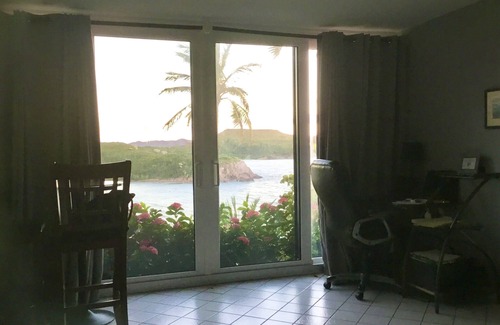 Bolongo Bay Condo | Nala's Play and Work Condo.
