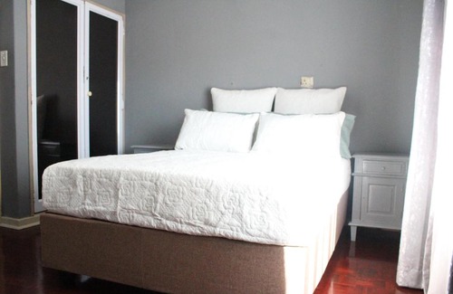 Greater Johannesburg Metropolitan Area Apartment | Naledi BnB and Spa