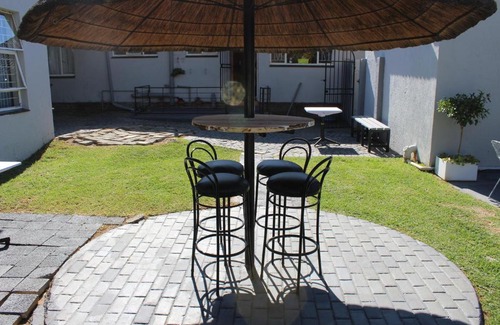 Greater Johannesburg Metropolitan Area Apartment | Naledi BnB and Spa