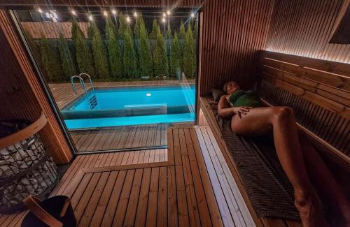 Palanga Villa | Namas su PRIVAČIU BASEINU, SAUNA IR KUBILU!