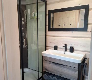 Antsunijai Apartment | Namelis prie Balskų užtvankos