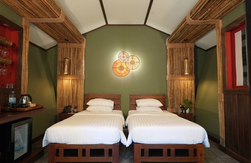 Vientiane Prefecture Hotel | Nampien Yorla Pa