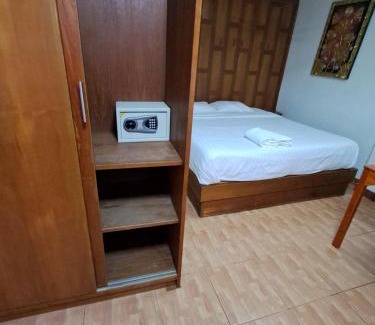 Central Pattaya Hotel | Namtip Bar & Guesthouse