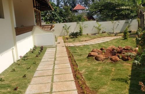 Yelagiri Villa | NanDha Illam- The Courtyard Heritage HomeStay Yelagiri Hills