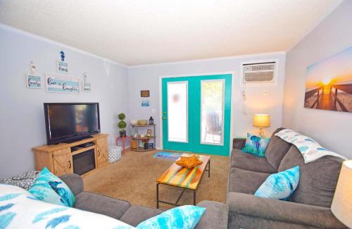 Caine Woods House | Nanticoke Square 207B townhouse