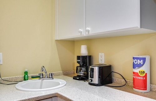 Naples Apartment | Naples Escape w/Community Pool & Marina View!