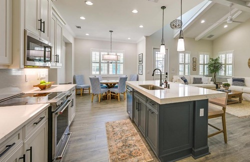 Naples House | Naples Retreat with Community Perks 6 Mi to Beach!