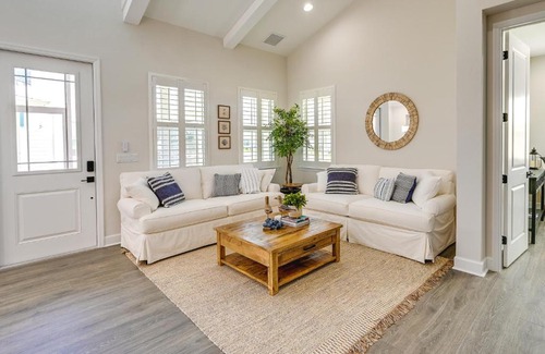 Naples House | Naples Retreat with Community Perks 6 Mi to Beach!