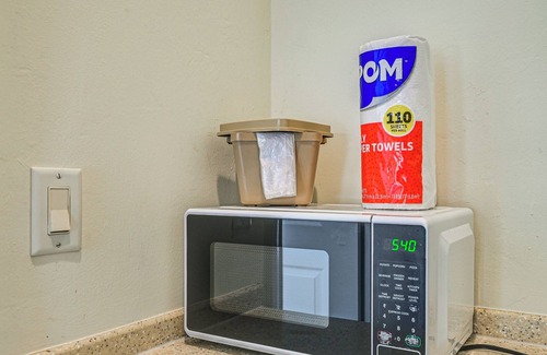 Naples Apartment | Naples Vacation Rental Studio in Resort Community