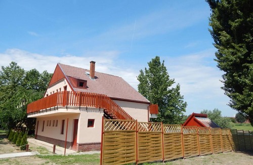 Baja Apartment | Napsugár Apartman