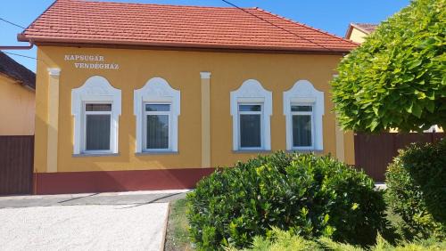 Apatfalva House | Napsugár Vendégház