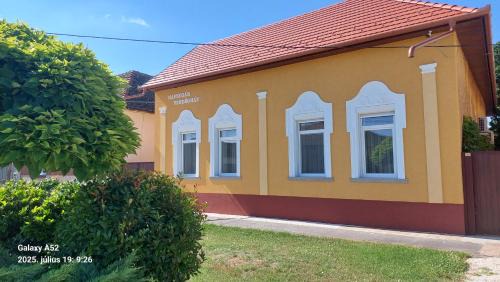 Apatfalva House | Napsugár Vendégház
