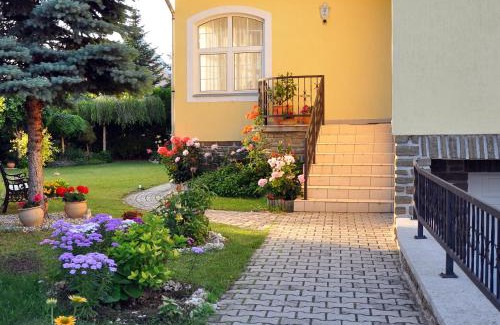 Tihany Apartment | Napsugár Vendégház