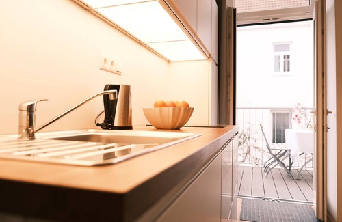 Wieden Apartment | Naschmarkt Happy - Helles Studio, Ruhig und Zentral Gelegen