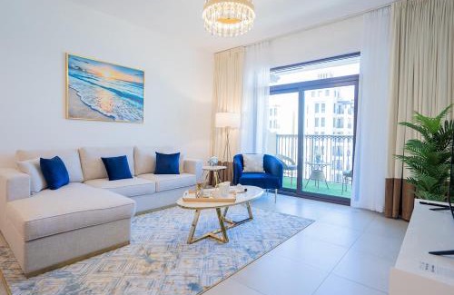 Umm Suqeim 3 Apartment | Nasma Luxury Stays - Fancy Apartment With Balcony Close To MJL's Souk