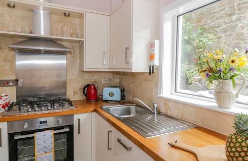 Kirkcudbright Cottage | NATHANIEL'S COTTAGE, family friendly, with open fire in Kirkcudbright