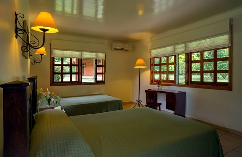 Cano Negro Hotel | Natural Lodge Caño Negro