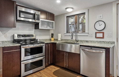 Sheboygan Cabin | Natural Setting Cabin close to Sheboygan/Kohler