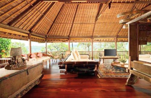 Kedewatan Villa | Natural View 2 BR Private Pool Villa ZN18
