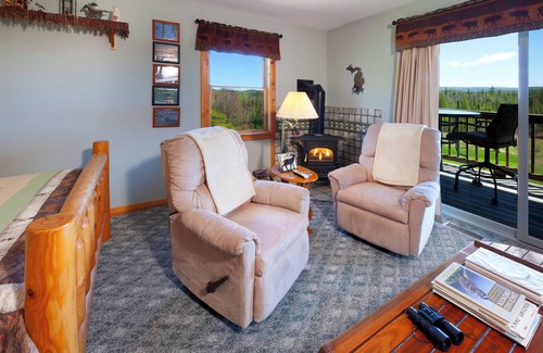 Cedar Bed & Breakfast | Nature Getaway, Menu breakfast served in your room