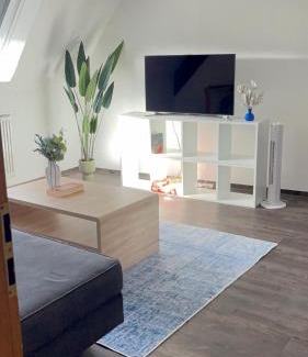 Tiefenbronn Apartment | Nature I Bike path I Wildlife park I Kitchen I Parking
