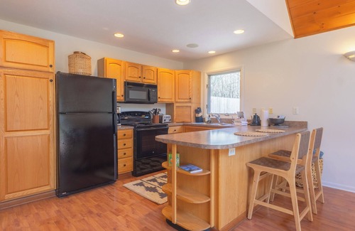 Fennville House | Nature lovers delight, private hot tub and a short walk to Lake MI
