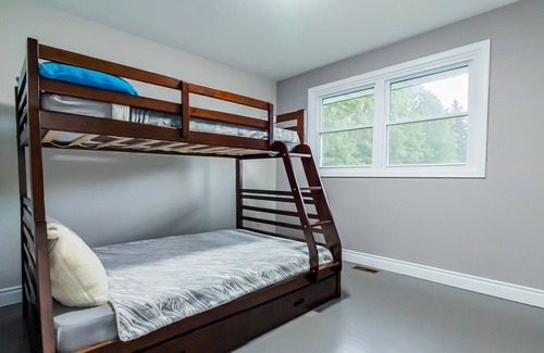 Whitby House | Nature's Paradise in the city