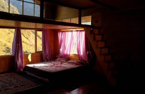 Gunehr Hotel | Natures Edge