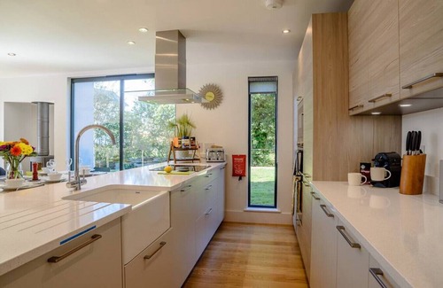 Cirencester House | Natures Retreat - HM99 - HOT TUB - Lakeside Spa