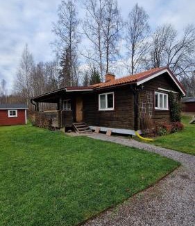 Borlange House | Naturnära stuga i Norr Amsberg