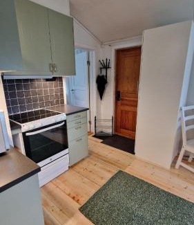 Borlange House | Naturnära stuga i Norr Amsberg