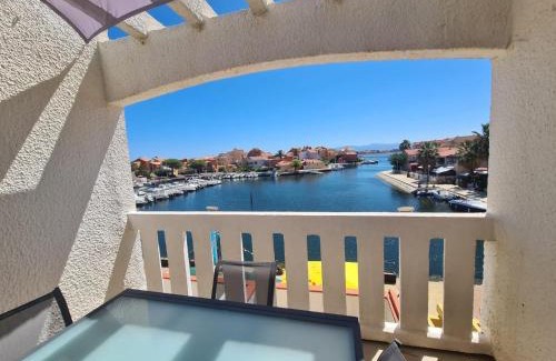 Le Barcares Apartment | Nautica bulles jacuzzi privatif vue lac marin