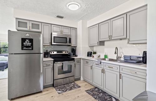 Jensen Beach House | Nautical 3-Bedroom House only 10min to the Beach!